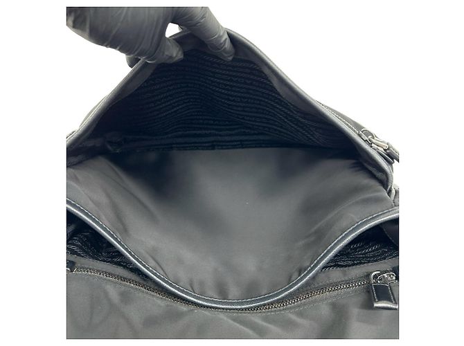 Borsa a tracolla Prada in nylon Tessuto e pelle Saffiano con logo triangolare Nero - vista 10