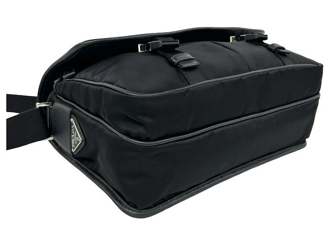 Borsa a tracolla Prada in nylon Tessuto e pelle Saffiano con logo triangolare Nero - vista 7