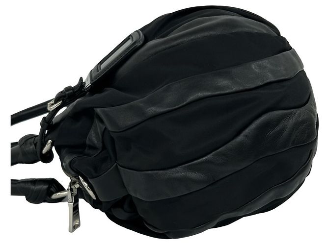 Borsa Tote Prada in nylon Tessuto nero e pelle - vista 5