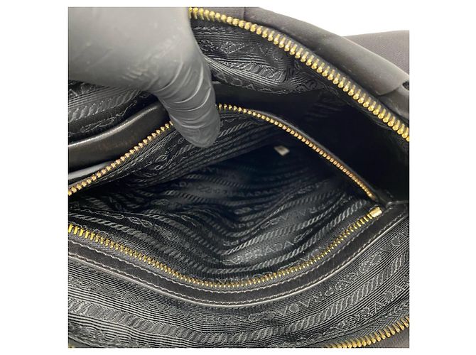 Borsa in nylon Tessuto e pelle con logo triangolare Prada Nero - vista 10