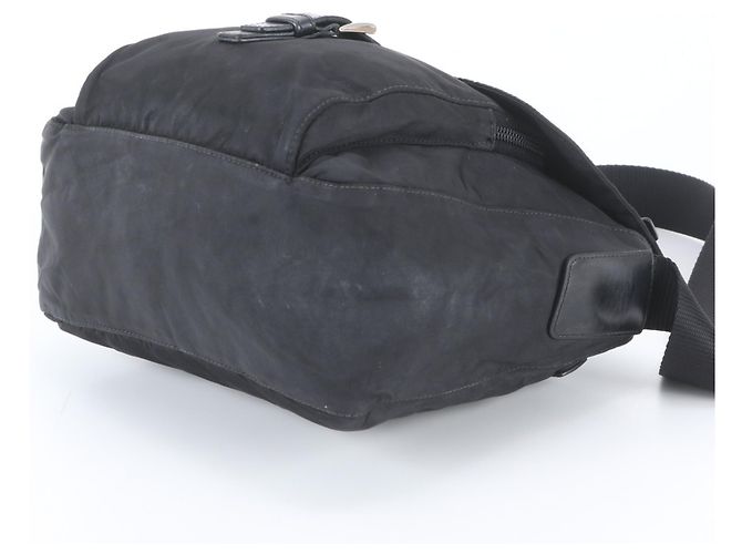 Sac messager Prada en nylon Tessuto avec logo triangle en cuir Noir - vue 4