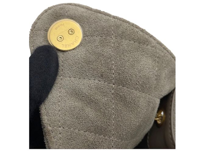 Borsa a tracolla con catena Chanel in camoscio grigio Marrone - vista 13