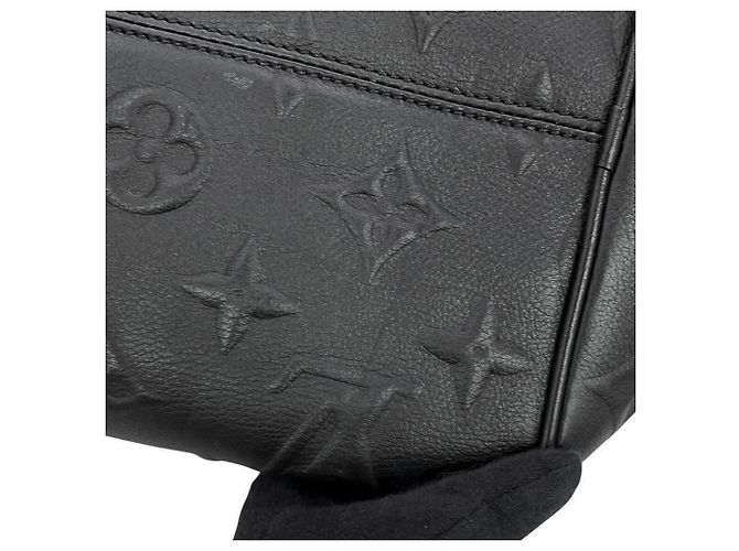 Borsa Boston Louis Vuitton Monogram Revelation Keepall Bandoulière 45 Nero Monogramma - vista 8