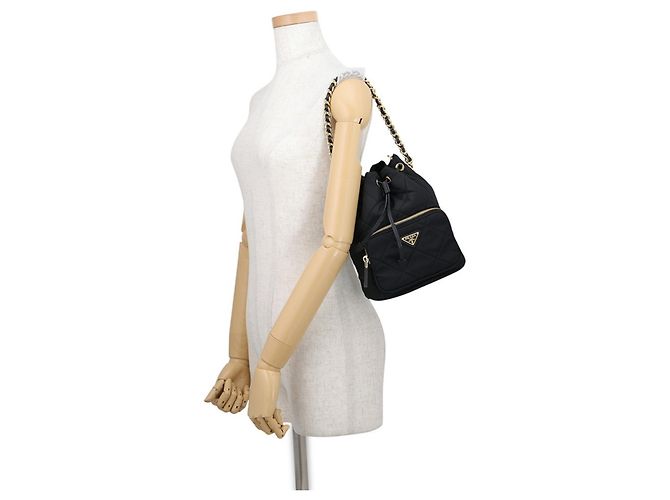 Prada Duet Triangle Nylon Handtasche Schwarz - Ansicht 4