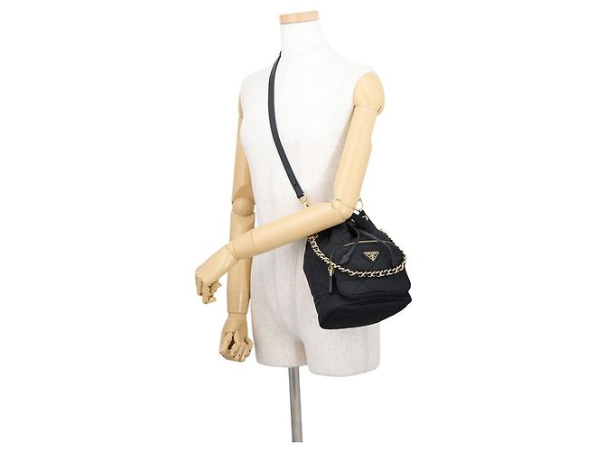 Prada Duet Triangle Nylon Handtasche Schwarz - Ansicht 6