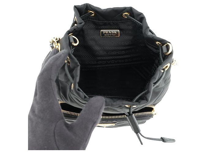 Prada Duet Triangle Nylon Handtasche Schwarz - Ansicht 7