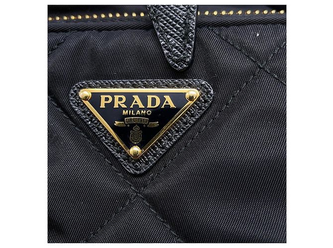 Prada Duet Triangle Nylon Handtasche Schwarz - Ansicht 8