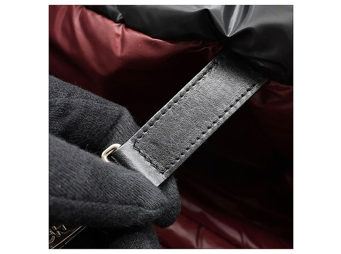 Cocoon Borsa Tote Chanel in nylon nero - vista 11
