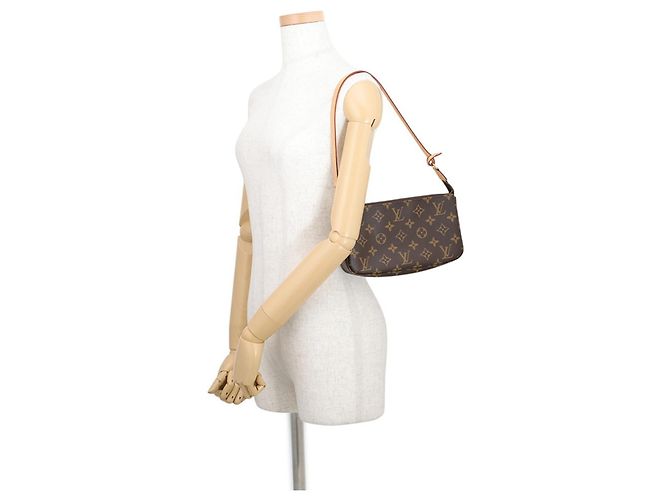Borsa Louis Vuitton Monogram Pochette Accessoires Marrone Monogramma - vista 4