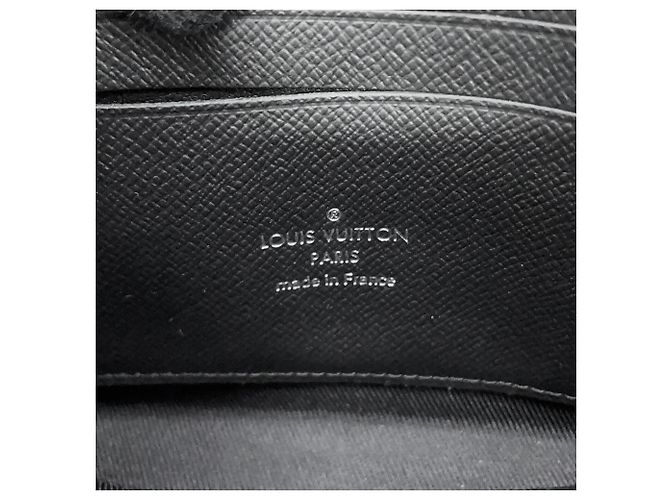 Portafoglio Louis Vuitton Monogram Eclipse Alpha Nero Monogramma - vista 14