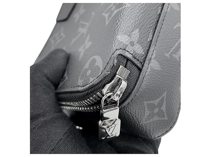 Portafoglio Louis Vuitton Monogram Eclipse Alpha Nero Monogramma - vista 8
