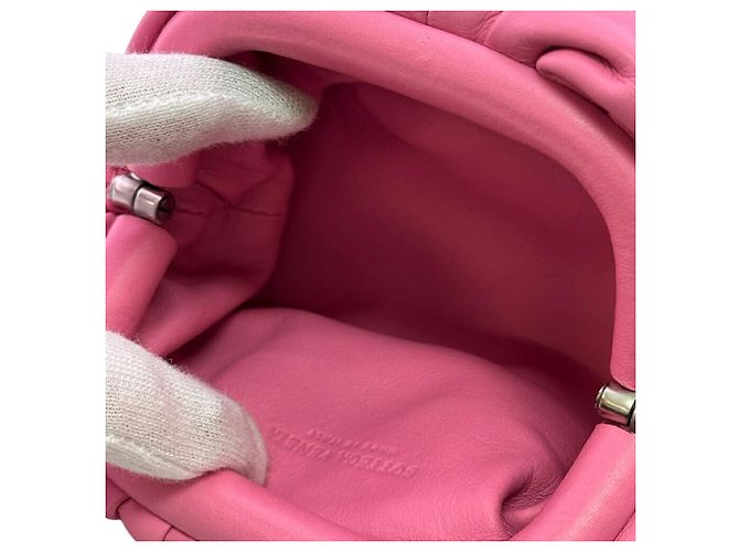 Bottega Veneta Mini The Pouch Coin Case Rosa - vista 10