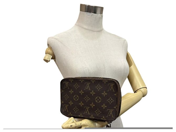 Louis Vuitton Pochette Monte Carlo Makeup Pouch Marrone Monogramma - vista 13