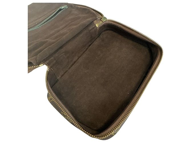 Louis Vuitton Pochette Monte Carlo Makeup Pouch Marrone Monogramma - vista 9