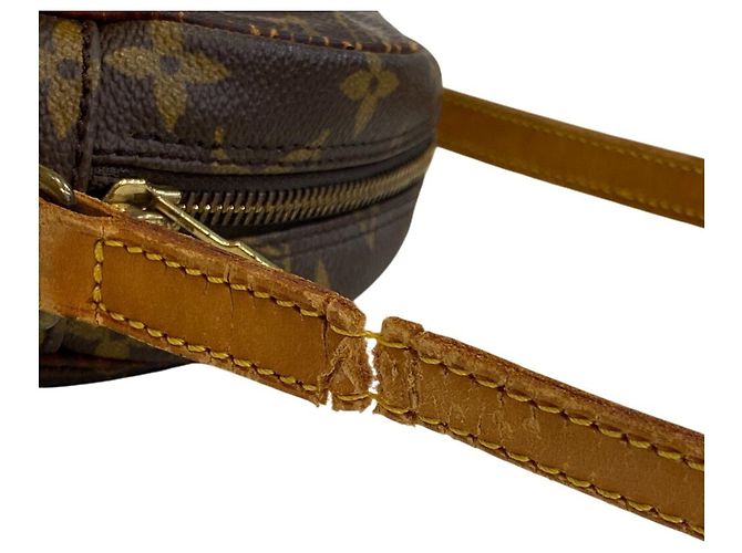 Borsa a tracolla Louis Vuitton in pelle marrone - vista 6