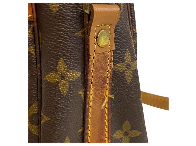 Borsa a tracolla Louis Vuitton in pelle marrone - vista 8