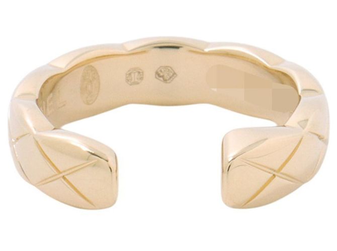 Chanel Coco Crush Collection Earcuff Golden - view 3