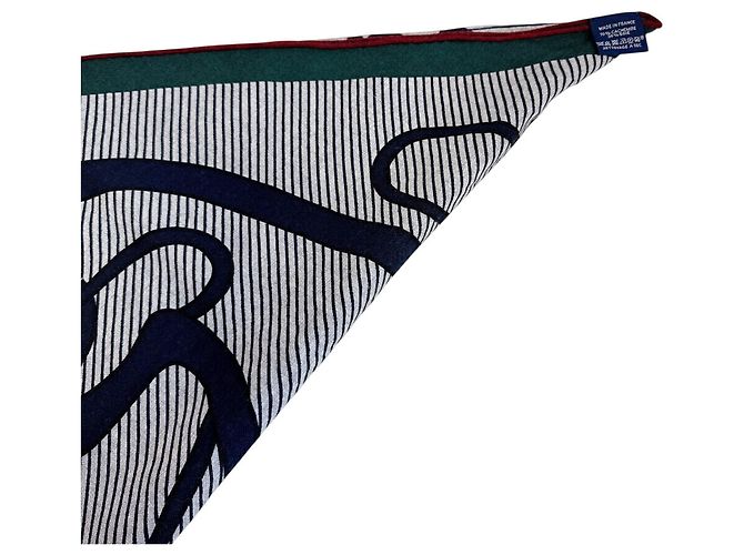 Hermès Triangle Geant Seidentuch Rot Grün Marineblau - Ansicht 10