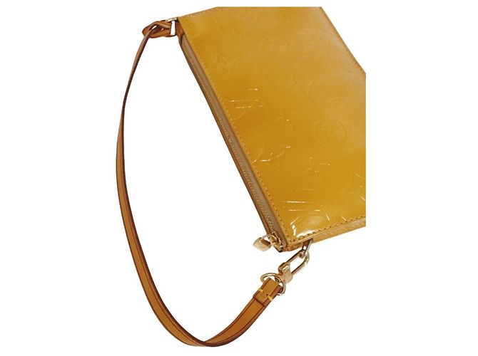 Borsa Louis Vuitton Lexington Monogram Vernis Giallo - vista 3