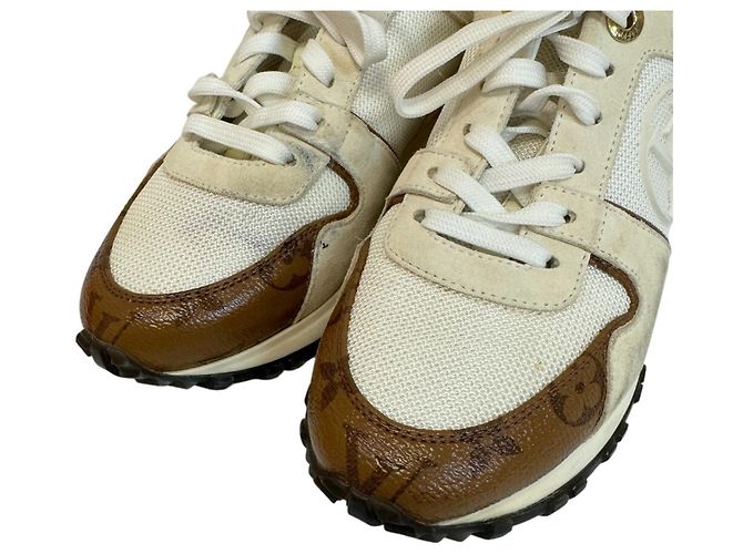 Sneakers Louis Vuitton Run Away Line Canvas Bianco - vista 4