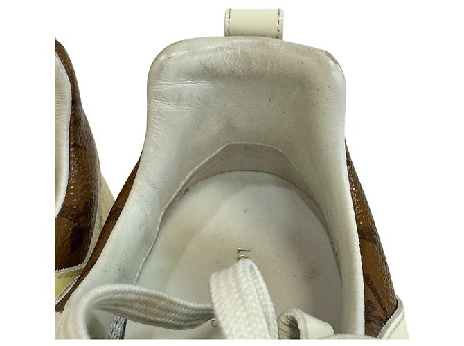 Sneakers Louis Vuitton Run Away Line Canvas Bianco - vista 7