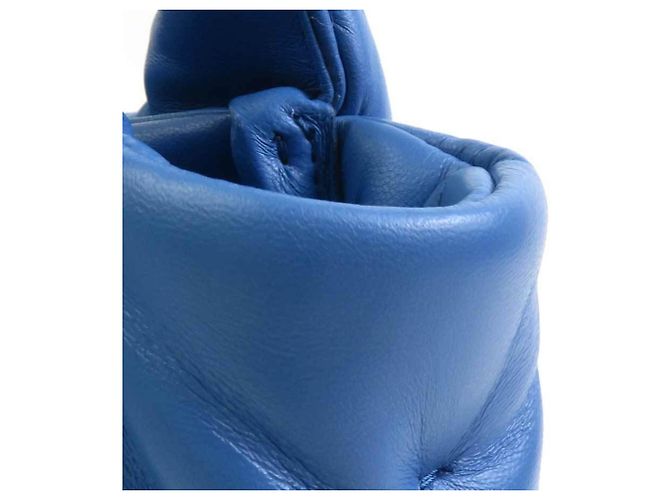 Prada Schultertasche aus blauem Leder - Ansicht 9