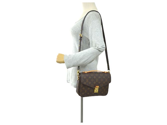 Borsa a tracolla Louis Vuitton Monogram Pochette Metis Marrone Monogramma - vista 16