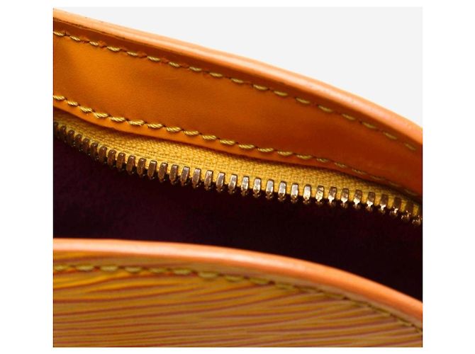 Louis Vuitton Lussac Borsa a tracolla Pelle Epi Gialla Giallo - vista 7