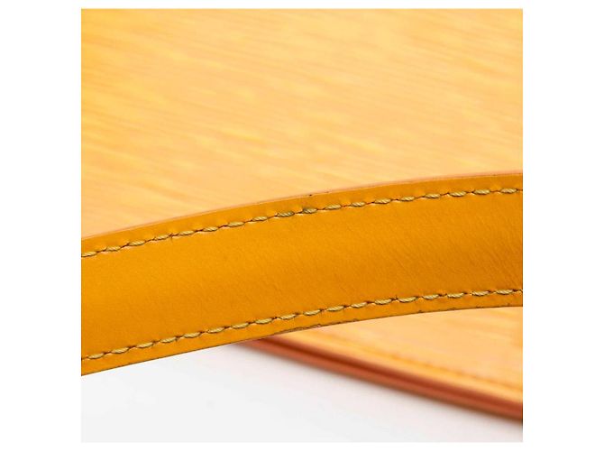Louis Vuitton Lussac Borsa a tracolla Pelle Epi Gialla Giallo - vista 9