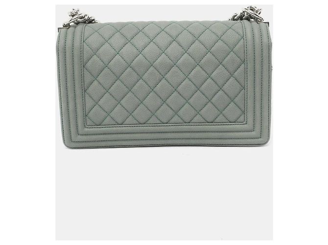 Borsa Chanel Le Boy Medium in pelle di vitello granulata verde Grigio Verde scuro - vista 3
