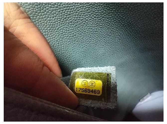 Borsa Chanel Le Boy Medium in pelle di vitello granulata verde Grigio Verde scuro - vista 7
