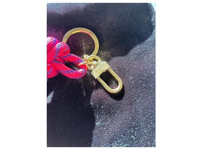 Portachiavi Louis Vuitton con cordino in corda Rosa Blu Gold hardware - vista 5