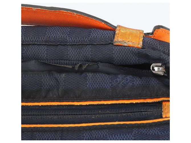 Sac banane Louis Vuitton Damier Challenge Bleu Marine - vue 11