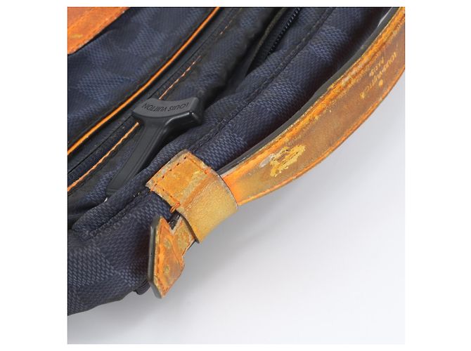 Sac banane Louis Vuitton Damier Challenge Bleu Marine - vue 9