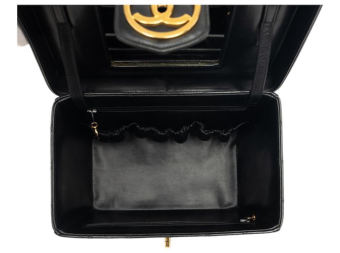 Chanel Vanity Case aus schwarzem gestepptem Lammleder mit CC-Tragegriff - Ansicht 5