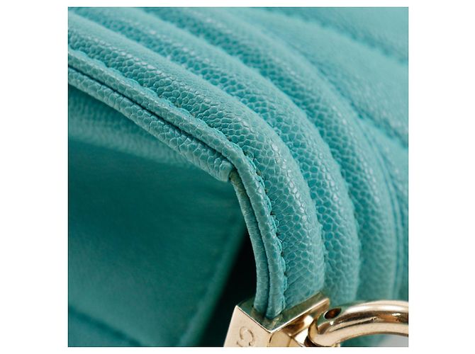 Chanel Blue Small Chevron Caviar Boy Flap Turchese - vista 12
