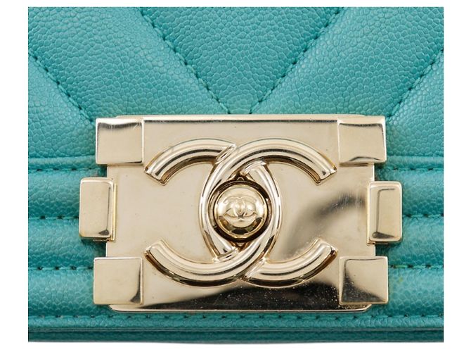Chanel Blue Small Chevron Caviar Boy Flap Turchese - vista 17