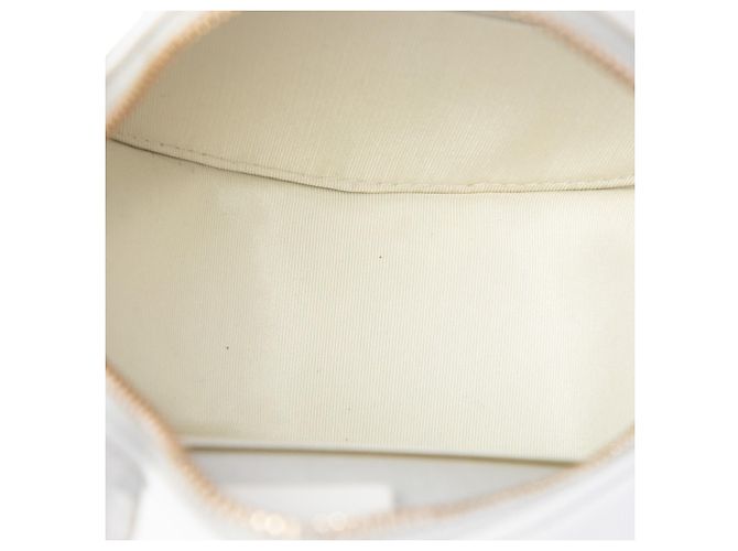 Clutch Rotonda 19 Chanel in Capretto Matelassé Bianco con Catena - vista 4