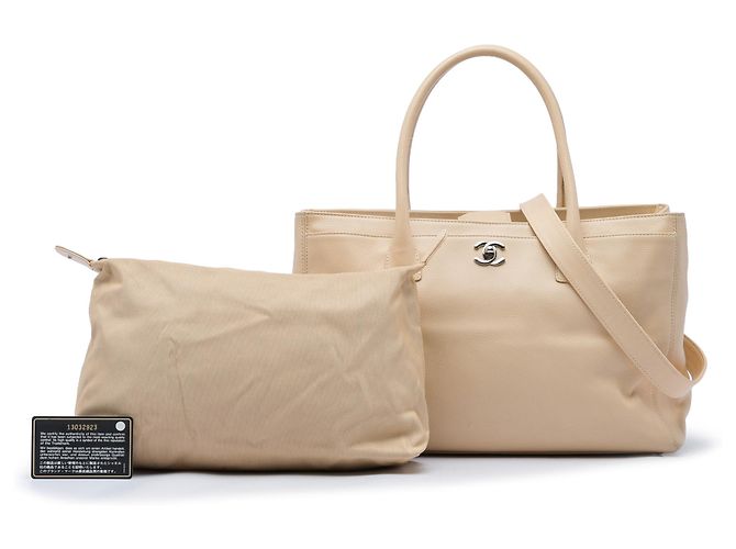 Borsa Tote Chanel Executive Cerf Medium in vitello marrone Beige - vista 6
