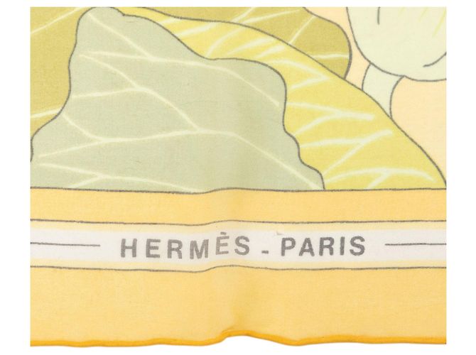 Foulard in seta mousseline Hermès Yellow Fleurs De Lotus 90 Giallo Senape - vista 4