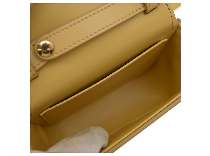 Céline Celine Mini Borsa a Tracolla Triomphe in Pelle di Vitello Lucida Gialla Giallo - vista 9