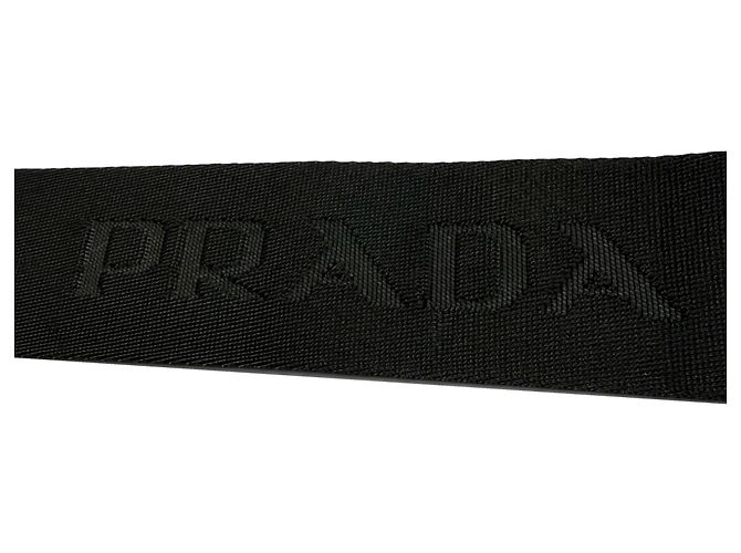 Borsa a tracolla Prada in Re-Nylon nera Large con rifiniture in Saffiano Nero - vista 9