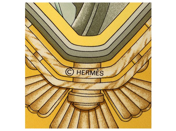 Foulard di seta Hermès Yellow Automobile 90 Giallo Senape - vista 2