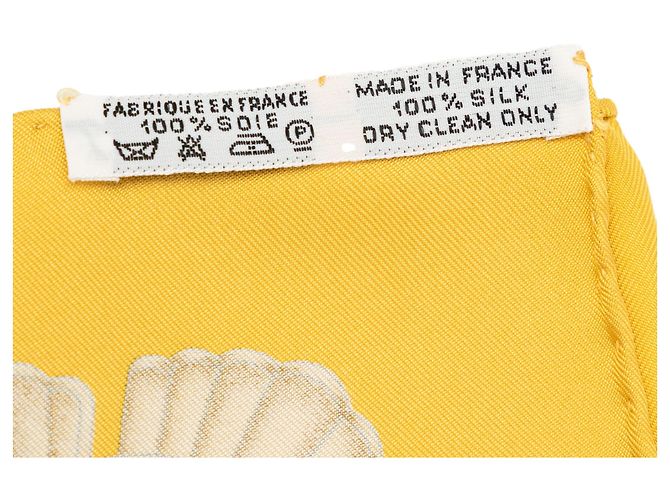 Foulard di seta Hermès Yellow Automobile 90 Giallo Senape - vista 4