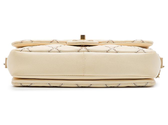 Chanel Beige CC Quilted Calfskin Wild Stitch Flap - vista 3