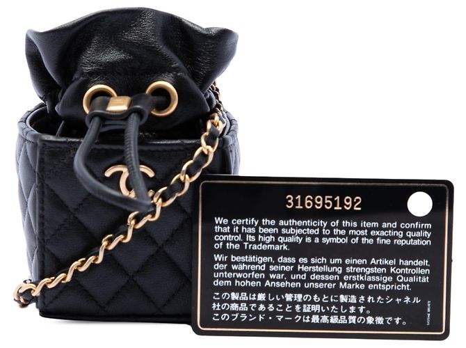 Borsa secchiello Chanel Mini in vitello matelassé nera con coulisse Nero - vista 7