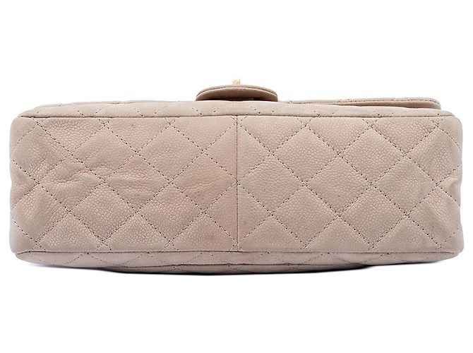 Chanel Brown Quilted Caviar Reissue 2.55 Double Flap 226 Marrom Bege - vista 3