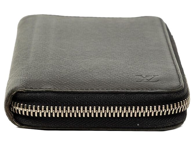 Cartera larga Louis Vuitton Black Taiga Zippy Vertical Negro - vista 3