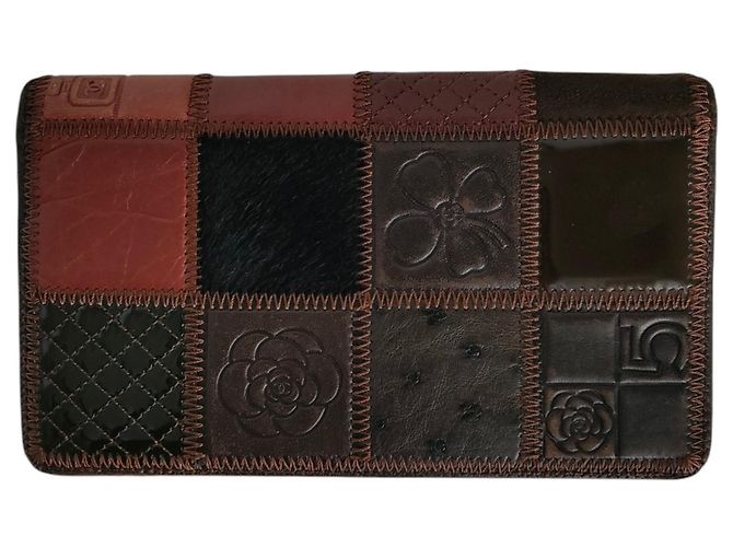 Cartera larga Chanel Icon Line Coco Mark Patchwork Castaño - vista 2