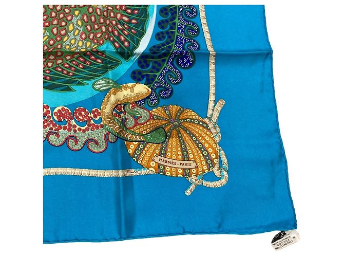 Hermès Foulard di seta Hermes Carre 90 Grands Fonds Blu chiaro - vista 4